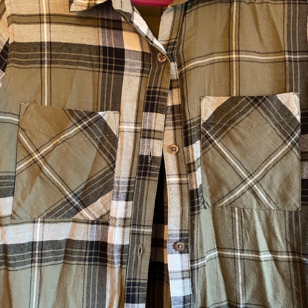 Flannel Button-Up - Picture 4 of 4